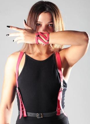 Кожаный браслет от мастерсой wild