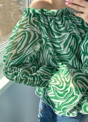 Красивая воздушная зеленая блуза а на плече 1+1=37 фото