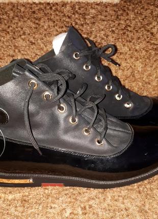 Черевики жіночі ,шкіряні