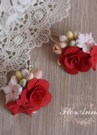 Сережки з квітами "вогняні троянди зі стефанотисами"