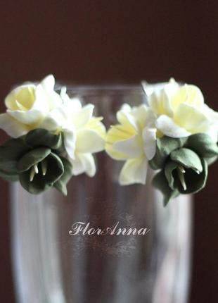 Серьги с цветами "фисташковая нежность"