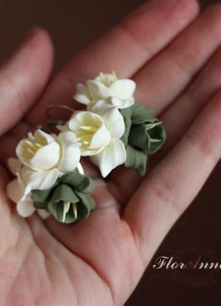 Сережки з квітами "фісташкова ніжність"2 фото
