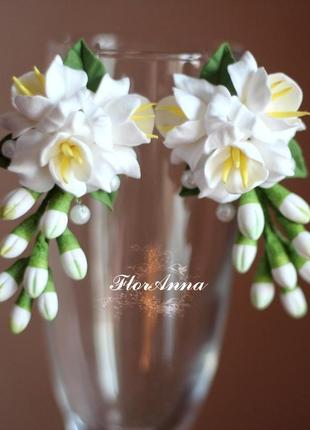 Серьги с цветами "букет белых фрезий"2 фото