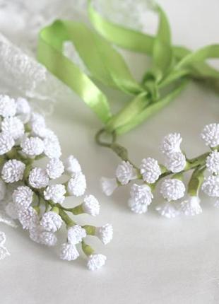 Бутоньерка для жениха и браслет для невесты "гипсофила"