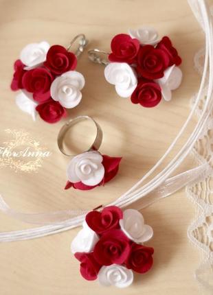 Комплект прикрас з квітами "біло-червоні троянди"1 фото