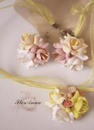 Кулон і сережки з квітами з полімерної глини "персикова ваніль"2 фото