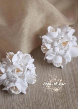Белые серьги цветы "воздушный айвори"(круглые)1 фото