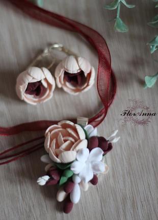 Сережки і кулон з квітами з полімерної глини "елегантний бордо"