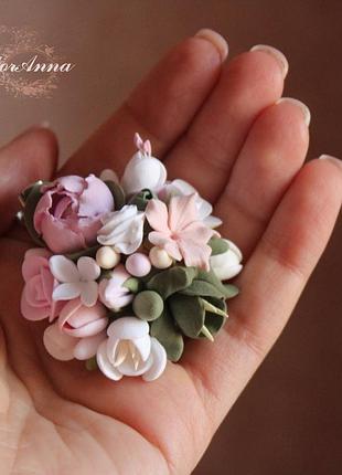 Заколка/брошка "півонії з фрезиями і трояндами"