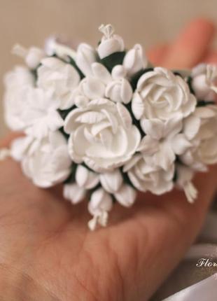 Весільний браслет з білими півоніями для нареченої або свідка2 фото