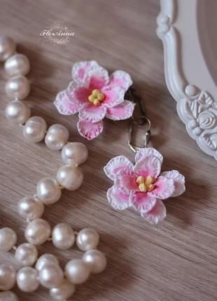 Рожеві сережки "фіалки"