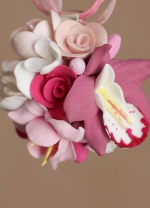 Рожевий кулон з орхідеєю і трояндами4 фото