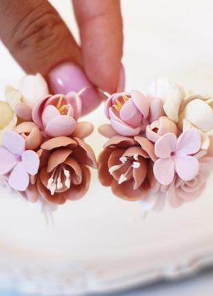Великі сережки з квітами з полімерної глини "карамельний букет"7 фото