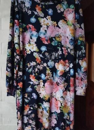 Яскрава квіткова сукня, р.46-48, стан нової