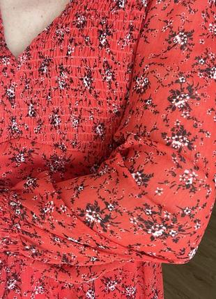 Женское платье