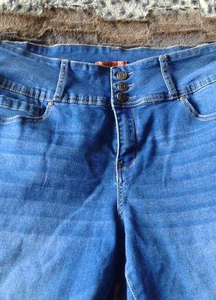 Джинсы большого размера. ткань джинс - стрейч.