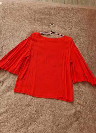 Ефектна блузка h&m червоного кольору віскоза з розрізами на рукавах 38 розмір6 фото