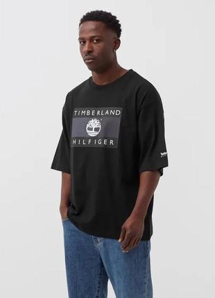 Мужская оверсайз футболка timeberland &amp; tommy hilfiger flag tee оригинал4 фото