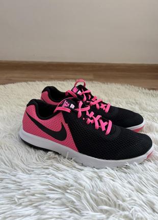 Кросівки nike