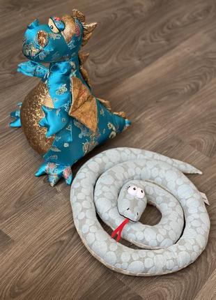 Набор мягких игрушек символов года по китайскому календаре дракон змея