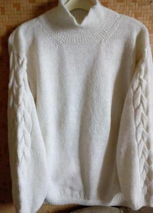 Вязаный белый свитер оверсайз ручная работа