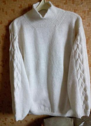 Вязаный белый свитер оверсайз ручная работа2 фото