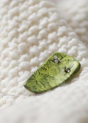 Зеленая брошка, нежная брошь с цветочным орнаментом4 фото
