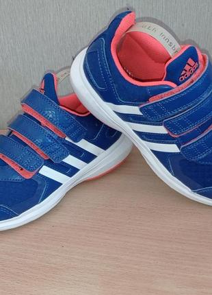 Кроссовки фирмы adidas 33 размера