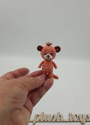 М'яка в'язана іграшка - брелок тигреня