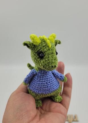 М'яка в'язана іграшка - брелок дракон