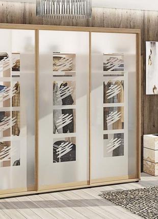 Шафа купе на замовлення скляні фасади з піскоструминним малюнком