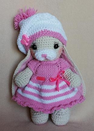 Зайка в розовом