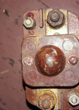 Контактор км-600д-в