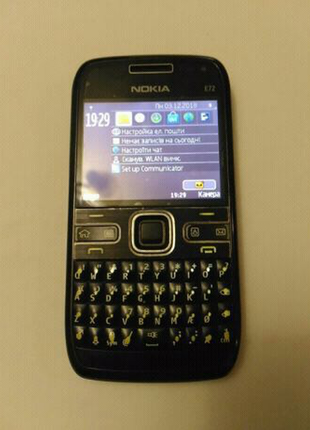 Телефон nokia e72