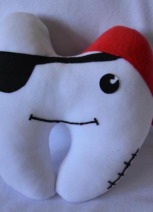 Подушка - зуб , флис