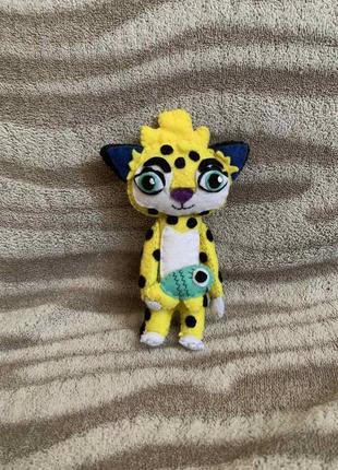 Леонелла из мультсериала лео и тиг