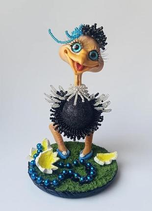 Милый страусёнок