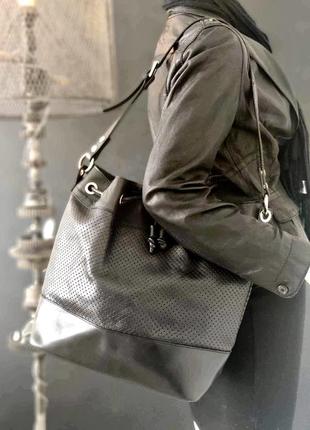 Zara. большая сумка из натуральной кожи.2 фото