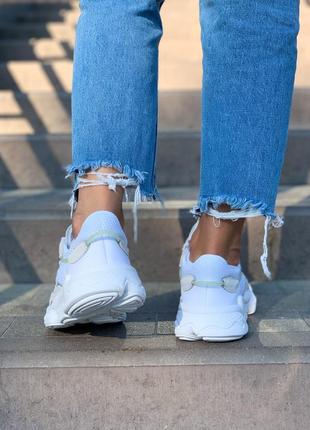 Женские кроссовки adidas ozweego white3 фото