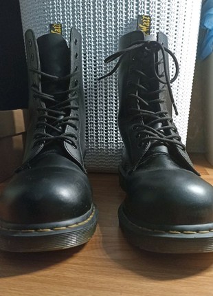 Берци dr. martens 19193 фото