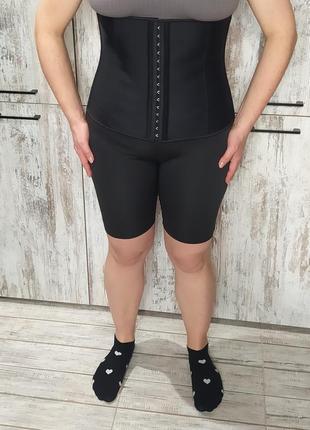 Черный корсет