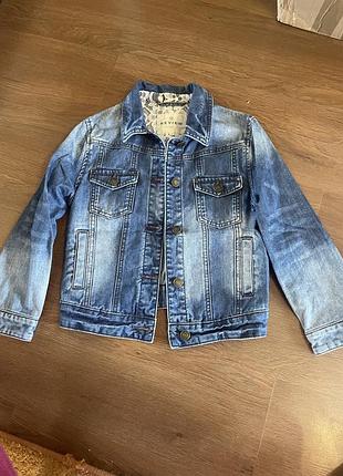 Джинсова куртка