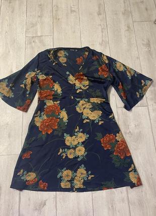 Шовкова сукня на запах