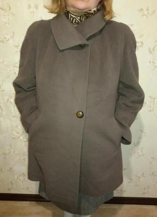 Легкое шерстяное пальто италия (пог-63 см)4 фото