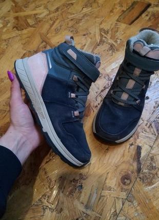 Сменные не промокаемые ботинки ботинки decathlon quechua waterproof1 фото