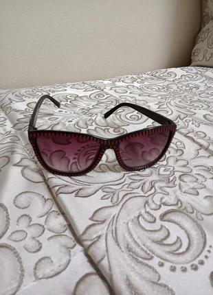 Солнцезащитные очки