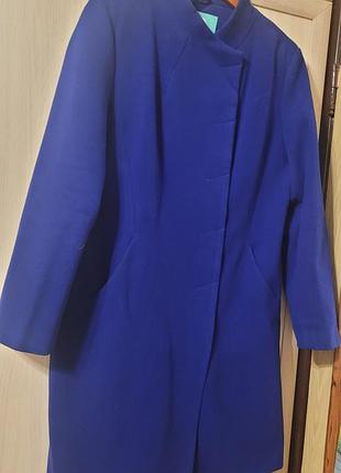Пальто ярко насыщенный синий