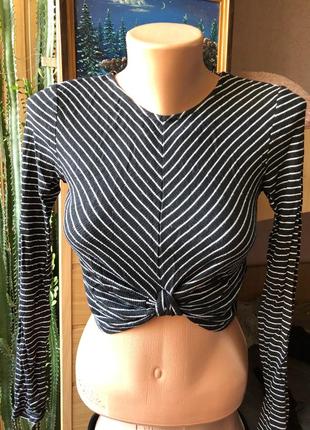Укорочённая кофточка в полоску