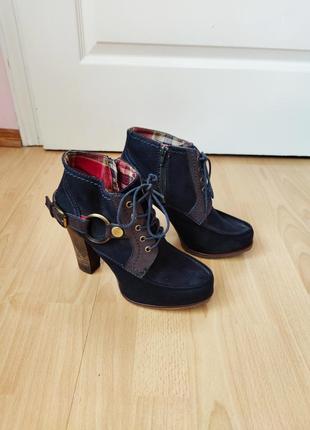 Стильные ботильоны замша