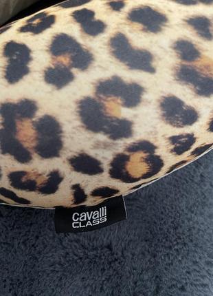 Подушка для подорожей cavalli ( оригінал)2 фото